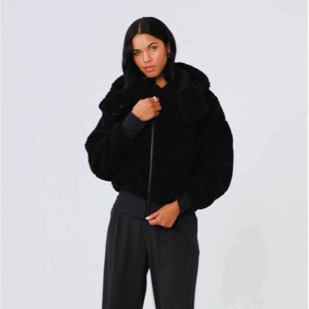 Alo Yoga Foxy Sherpa Jacket